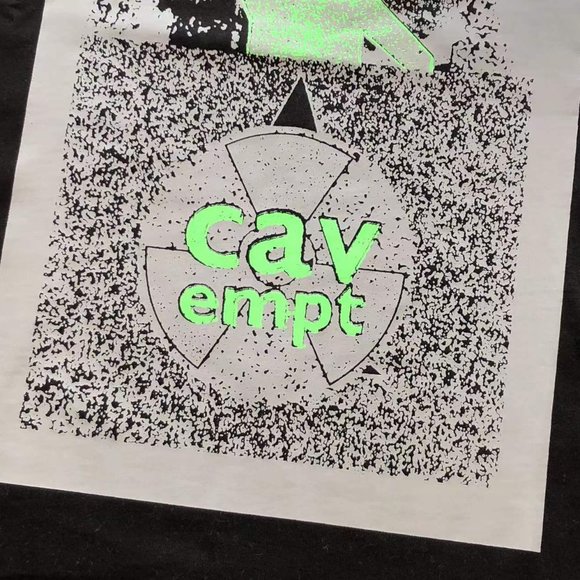 Cavermpt Black Ss Green Figure Reflective Abstract Print - Picture 3 of 16